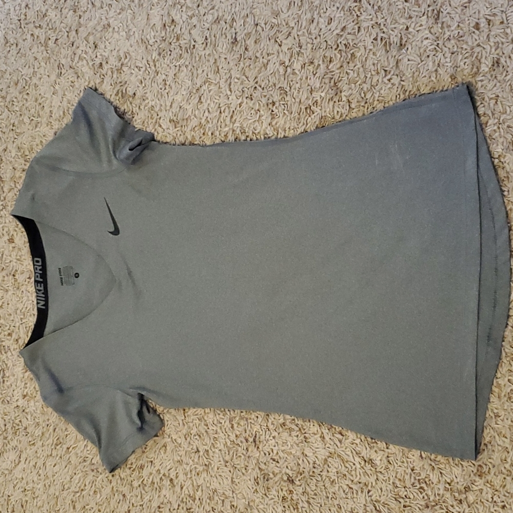 Nike Pro Short Sleeve Performance Top Size Small Color Grey